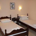 Apartahotel Makris