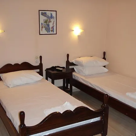 Aparthotel Makris