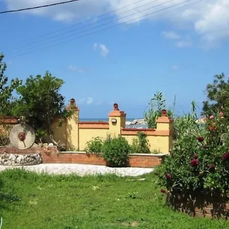 Makris Lägenhetshotell Roda (Corfu)