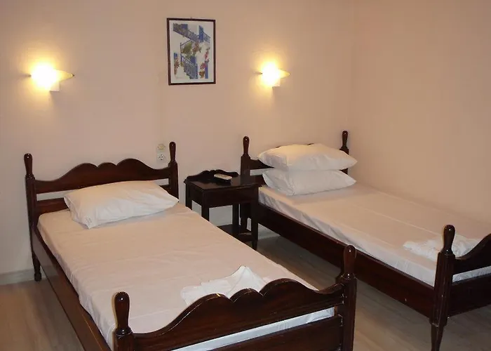Aparthotel Makris