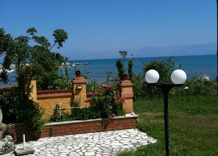 Makris Aparthotel Roda (Corfu)
