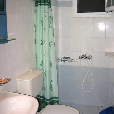 Makris Aparthotel *